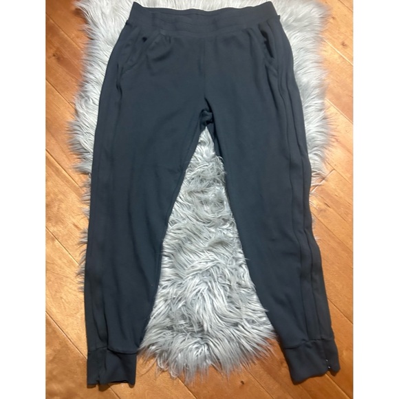 Fabletics Athletic Carrigan Jogger Gray Pull On Pants Yoga Gym Size Medium - Picture 5 of 6